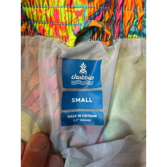 Chubbies shorts/swim trunks, size Small, 5.5 inseam, lightweight, Pineapples - Picture 3 of 10